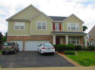 525 Chesterfield Ln, North Aurora, IL 60542