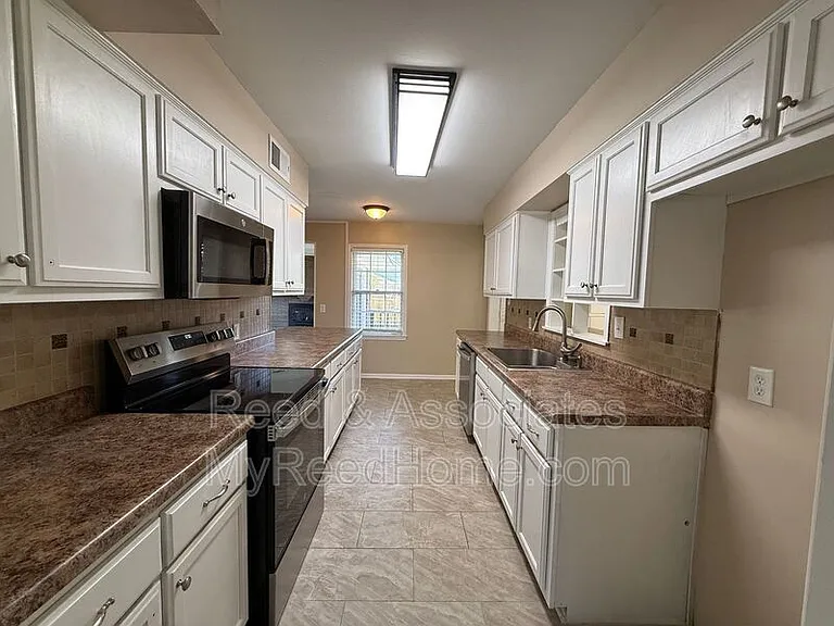 5047 Howard Pl — Photo 5