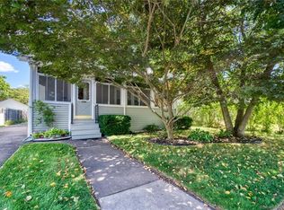 25 Proctor Rd, Manchester, CT 06040