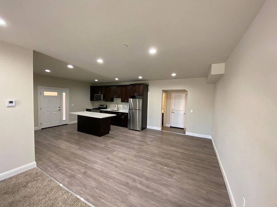 1st image of 37 Accacia St