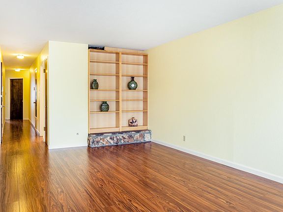 great lighting, ample storage