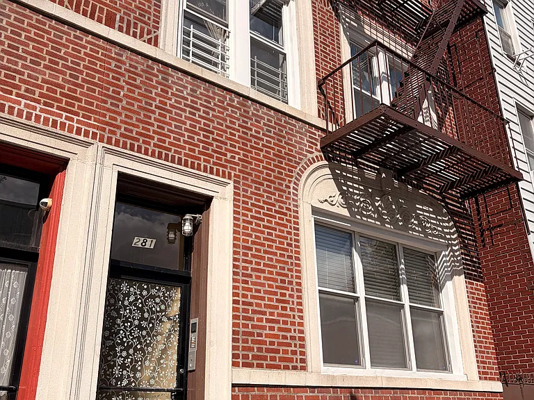 281 22nd St #1A — Photo 1