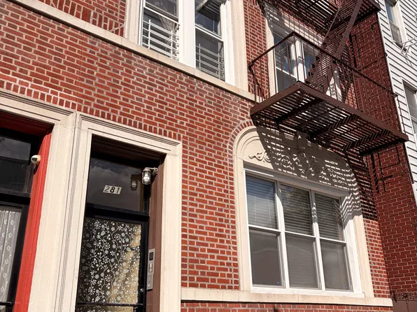 281 22nd Street image 1 of 8