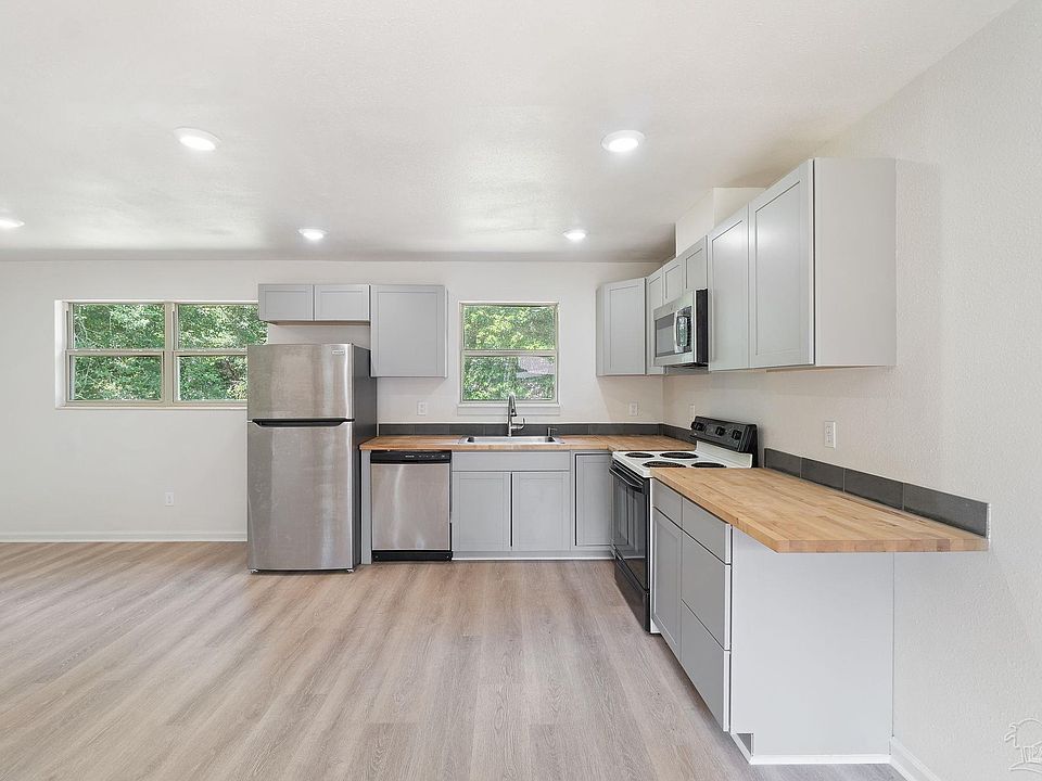 1st image of 4513 Charmonte Way