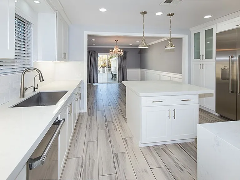 7400 Blewett Ave — Photo 6