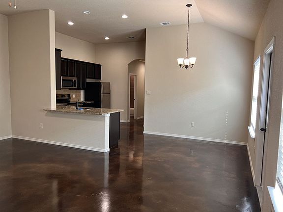 5th image of 109-111 Stacy Ln