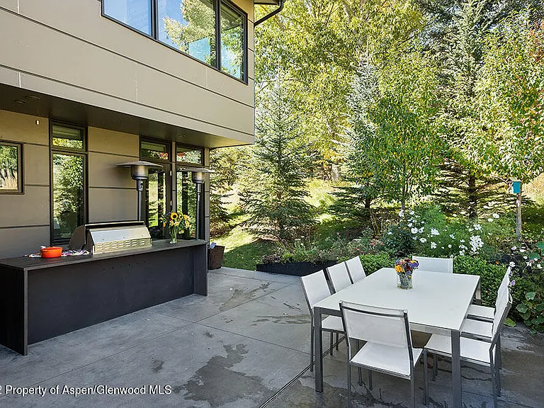 47 Mustang Cir — Photo 33