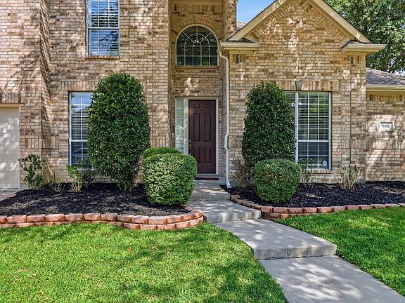 4th image of 801 Coralberry Dr