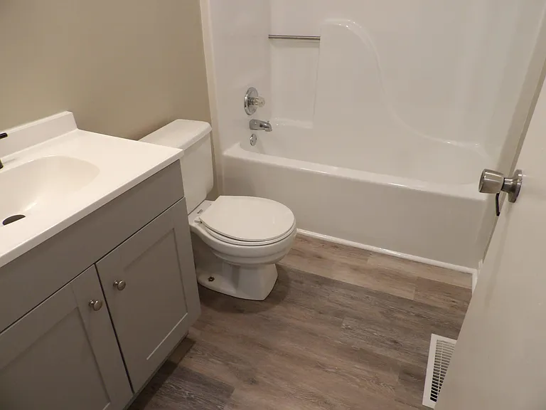 902 Plaza Dr #5 — Photo 48