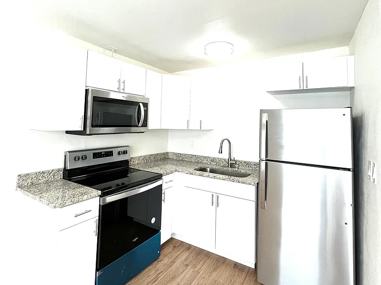 8408 Lake Melena Way — Photo 7