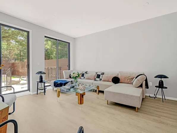101 S 4th St #1, Brooklyn, NY 11249