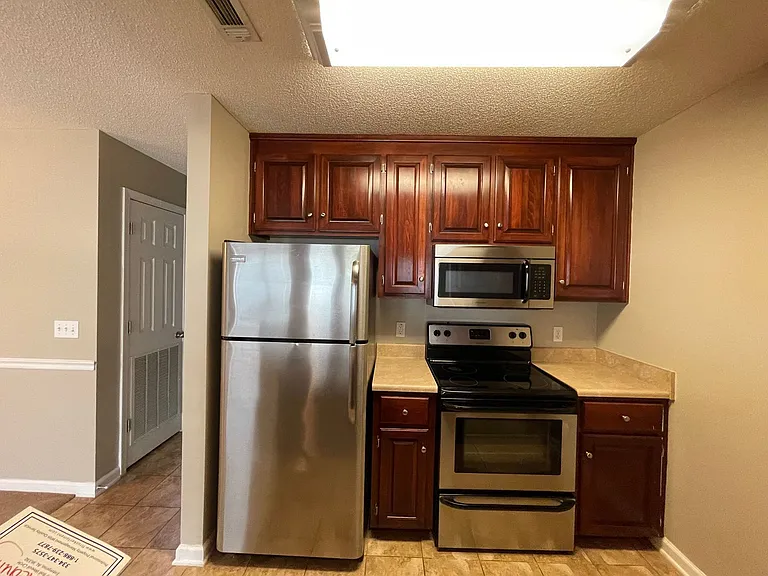 121 Concord Ave — Photo 11