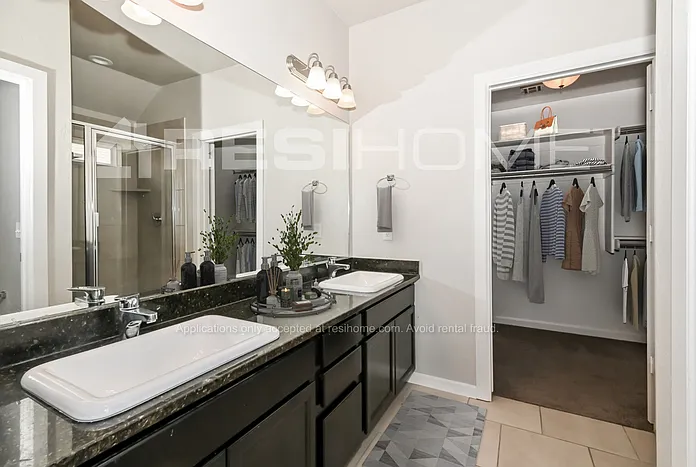 8161 Brighton Ave — Photo 10
