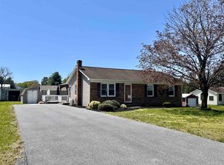 607 18th St, Grottoes, VA 24441