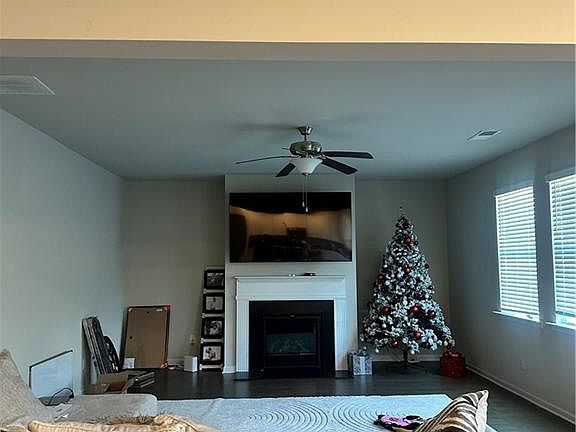 4th image of 7226 Gladstone Cir