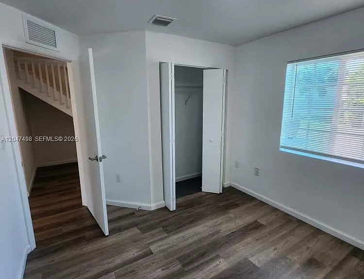 210 SW 3rd Ct — Photo 16