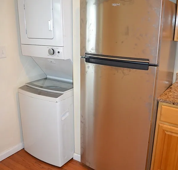 2050 Watkins St — Photo 11