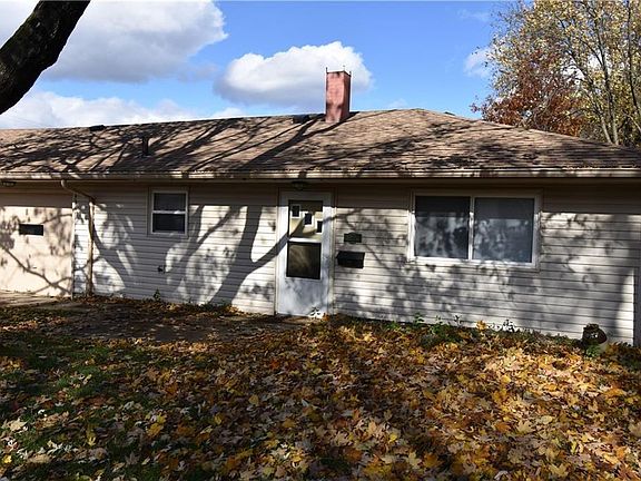 2nd image of 3221 8th St