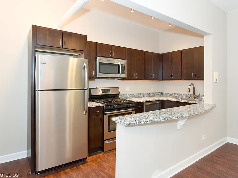 644 W Wrightwood — Photo 36