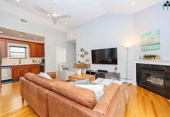 4th image of 8856 26th Ave APT 3B