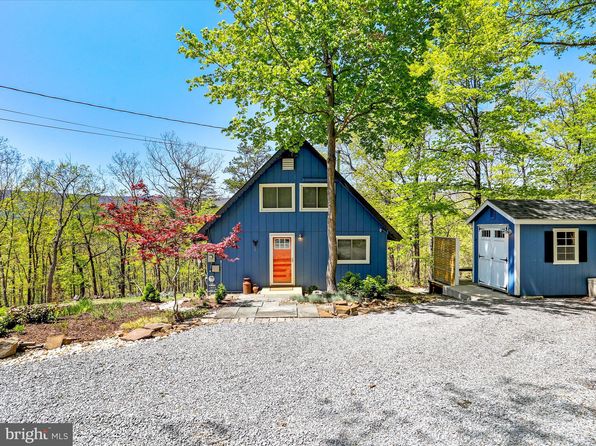 777 Timber Ln, Berkeley Springs, WV 25411