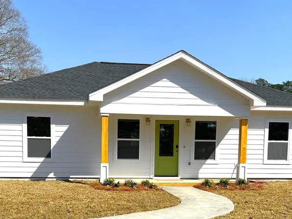 102 Earl St, Brewton, AL 36426