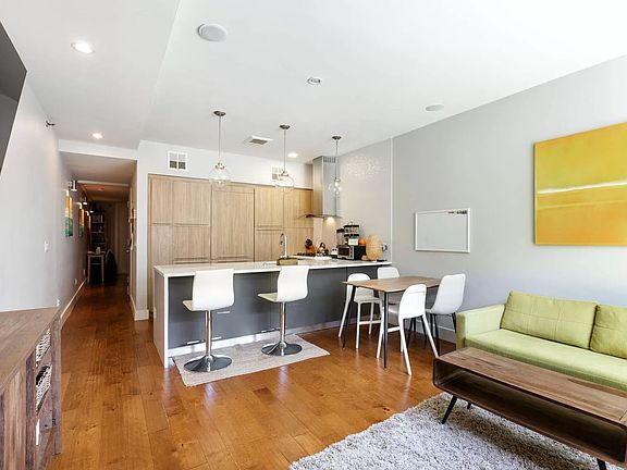 3rd image of 1409 Pacific St #1