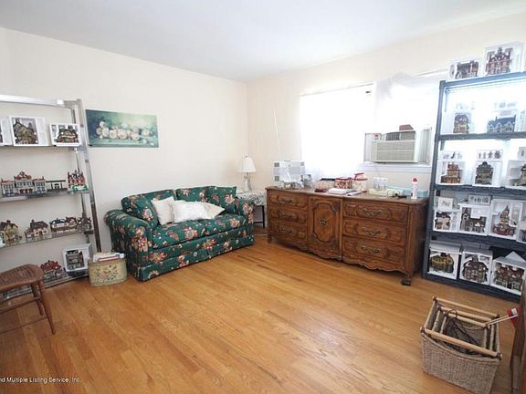 5th image of 47 Tyler Ave