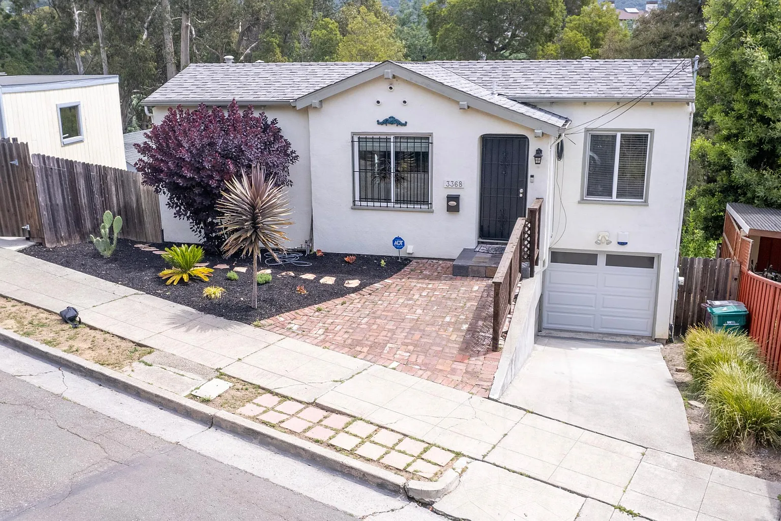 3368 Wyman St photo 1