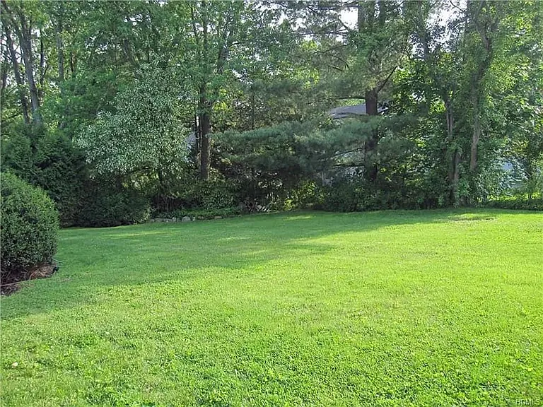 11 Fairway Dr — Photo 14