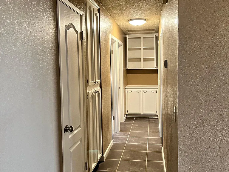 9120 Peach Ave — Photo 9