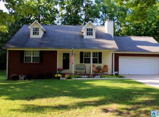 17 Woodland Dr, Weaver, AL 36277