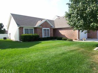 315 Fieldcrest Ct, Normal, IL 61761