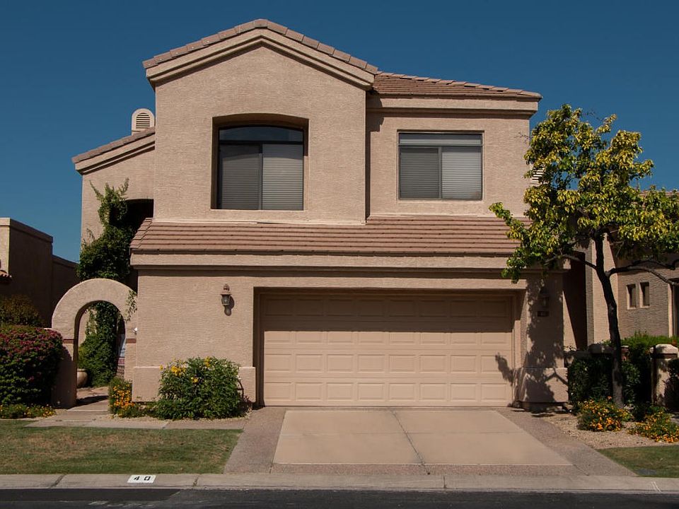 8100_Camelback_40_Front_2