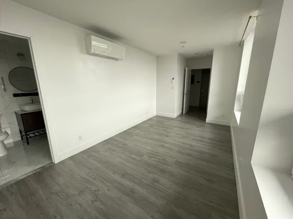 1399 Myrtle image 8 of 13