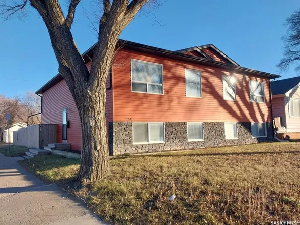 1736 C AVENUE N, Saskatoon, SK S7L 1L7