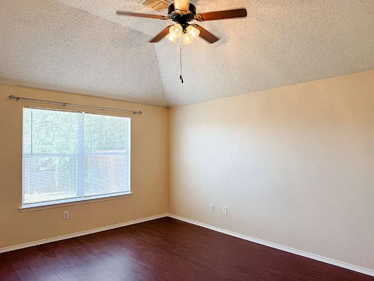 833 Edgehill Rd — Photo 17