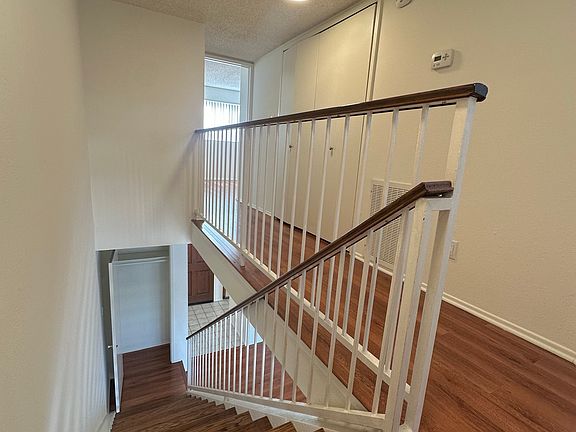 5th image of 463 W Wilson Ave #3