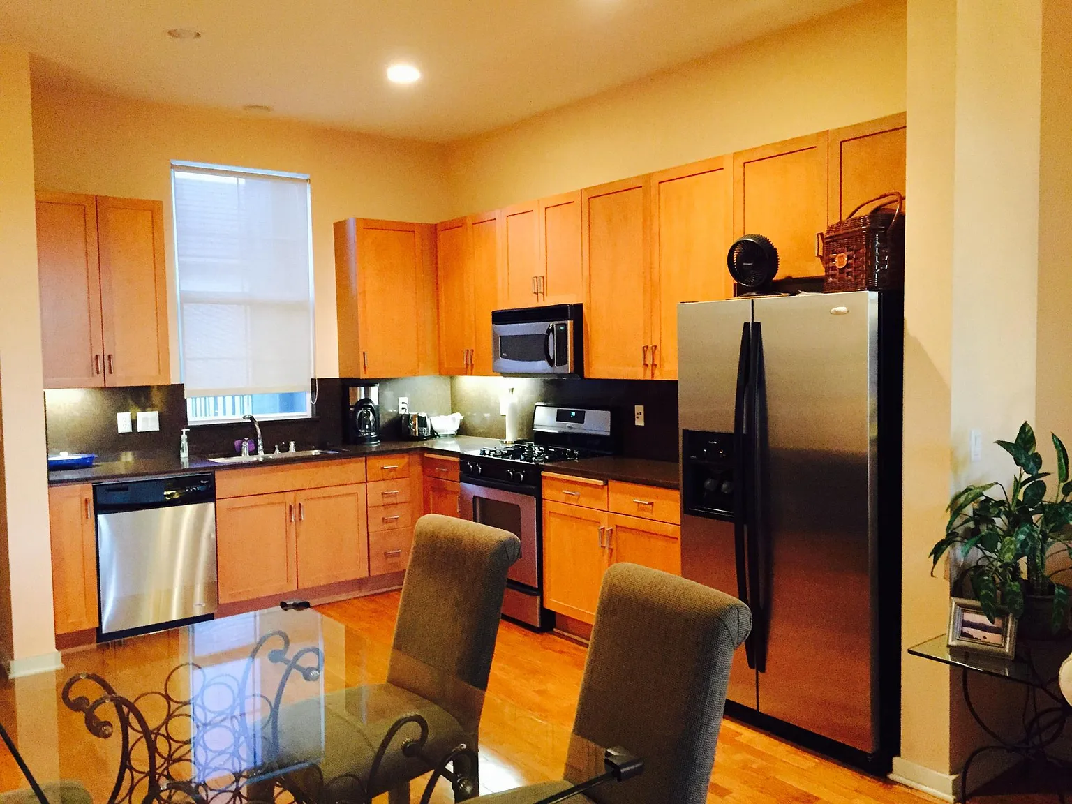 2 bed, 1080 sqft, $4,899 — Photo 4