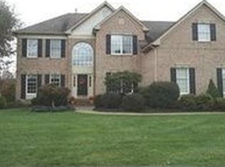 15 Paddock Way, Holland, PA 18966