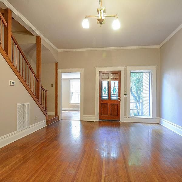 1st image of 500 E 8th St APT C