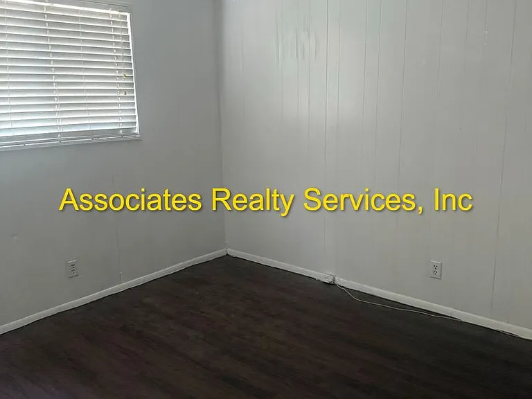 510 SE 8th St — Photo 5