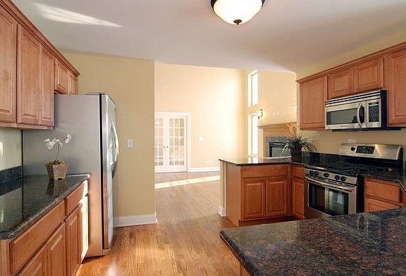 3rd image of 2357 Nichols Dr