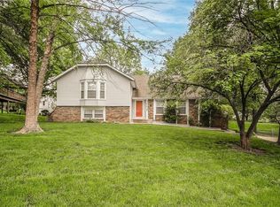 3007 NW 55th St, Kansas City, MO 64151