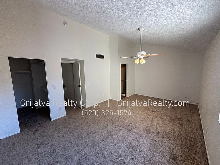 3120 E Corte De La Raqueta — Photo 9