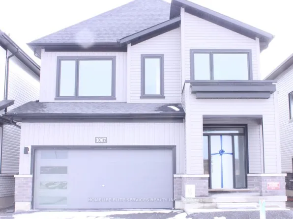 1067 Dyas Ave, Oshawa, ON L1L 0V4