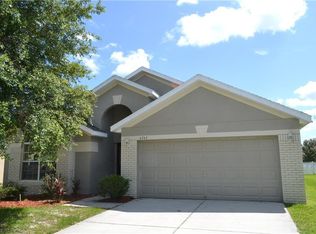 6743 Runner Oak Dr, Wesley Chapel, FL 33545