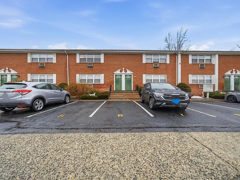 1 Dahnerts Park Ln #6 — Photo 17