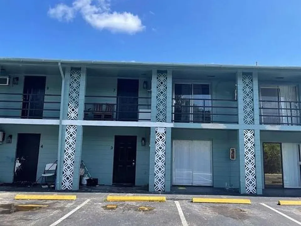 1341 W Point Dr #7