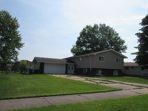 3rd image of 9541 Olcott Ave
